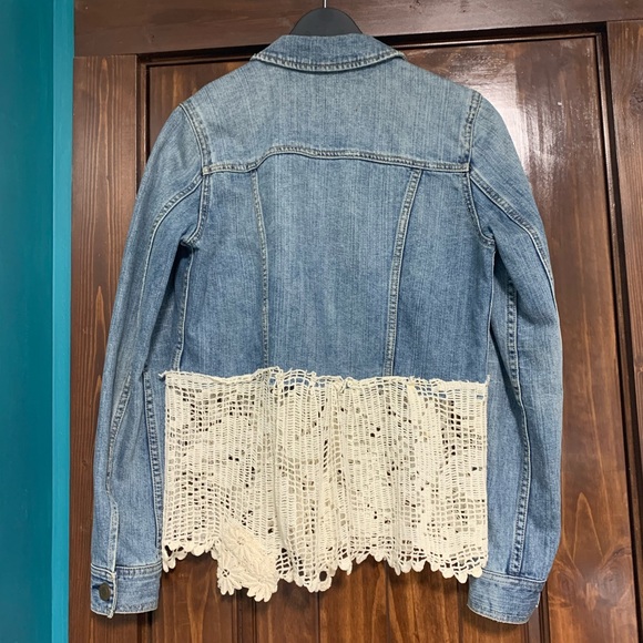 (SOLD) Women’s small boho denim jacket. Custom altered with cream lace trim. - Picture 2 of 2